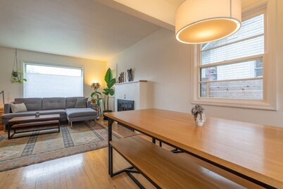 Modern 4-bdrm Cape Cod House, Popular NE Portland