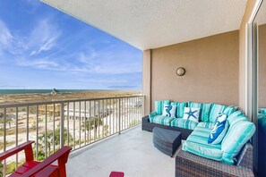 Property grounds - Quaint Condo with Beautiful Gulf Views, a Shared Pool, Pool Spa, & Gym (Fort Morgan)