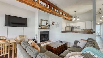 Télévision, cheminée