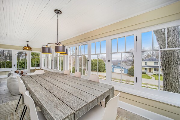 Dining - Renovated historic bungalow with private hot tub, sunroom, firepit & central AC (Harbor Springs)