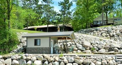 #2 Charming cabin at Woodland Resort on Pokegama Lake, Grand Rapids, MN