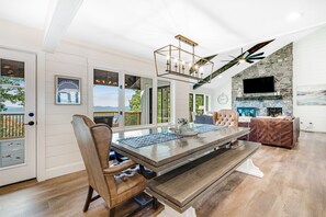 Interior - Mountain-view home with high-speed WiFi, wood fireplace, W/D & central AC (Beech Mountain)