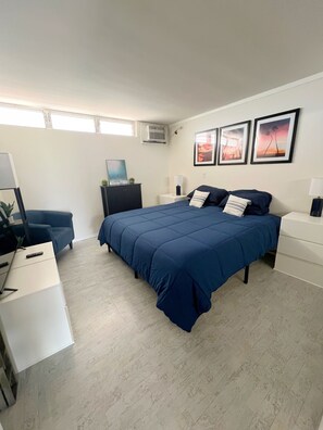 1 bedroom, desk, free WiFi, bed sheets