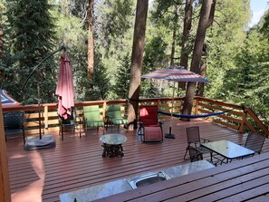 Property grounds - Beautiful cabin 2 story with 2 decks, near Lake Gregory, Lake Arrowhead.  (Crestline)