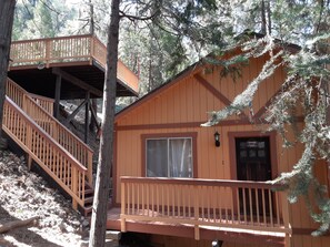 Exterior - Beautiful cabin 2 story with 2 decks, near Lake Gregory, Lake Arrowhead.  (Crestline)