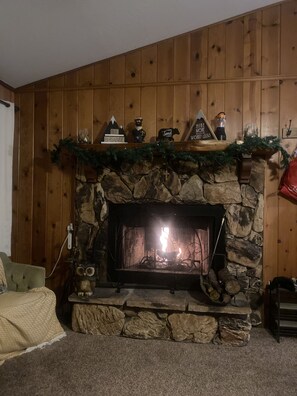 Interior - Beautiful cabin 2 story with 2 decks, near Lake Gregory, Lake Arrowhead.  (Crestline)