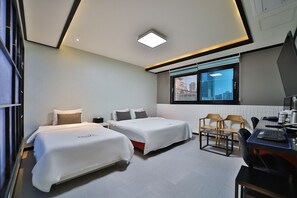 Soundproofing, free WiFi, bed sheets