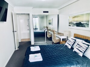 2 bedrooms, desk, iron/ironing board, travel crib