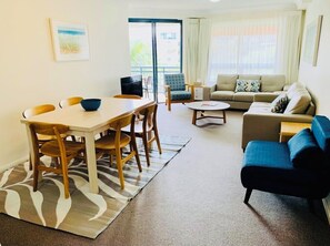 Smart TV, video games