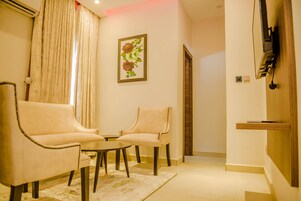 商务套房 | 免费 WiFi、床单