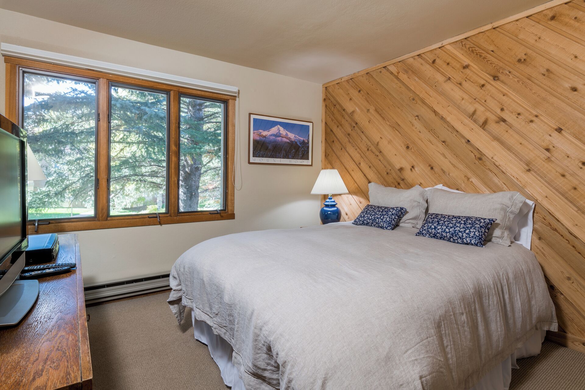 Cozy Family Sized Condo- Access To Pools And Other Summer Time Amenities - Sun Valley, ID