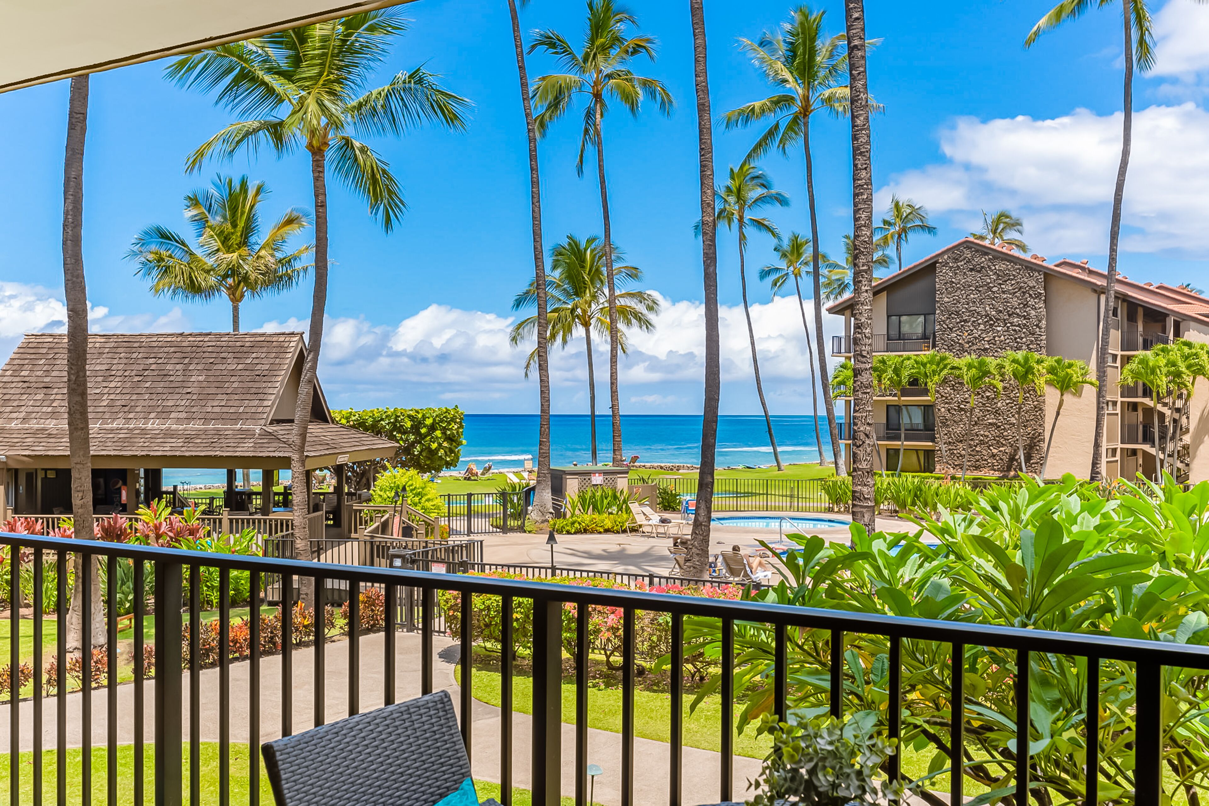 Papakea E203 Oceanview - Lahaina, HI