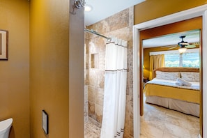 Hair dryer, towels - Beautiful Beach Home Right Near the Water with Private Pool, AC, & Fast WiFi (Holmes Beach)