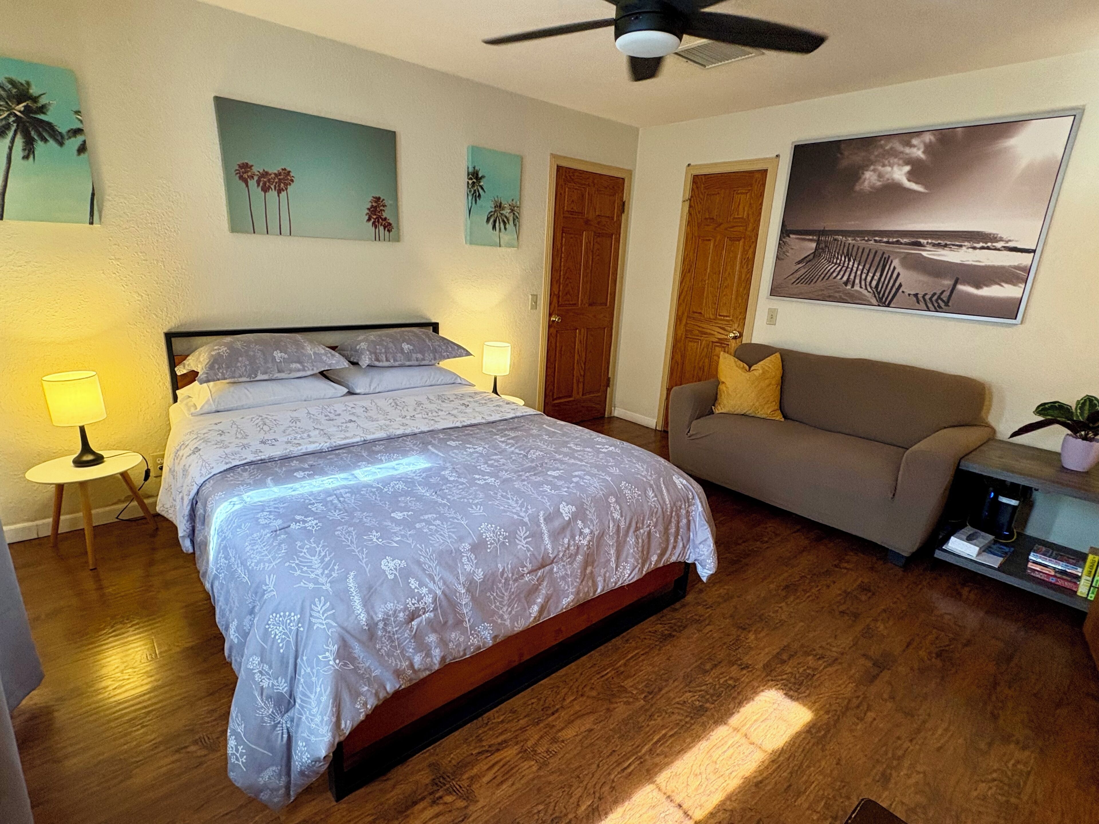 1 habitación, tabla de planchar con plancha, wifi gratis y ropa de cama 