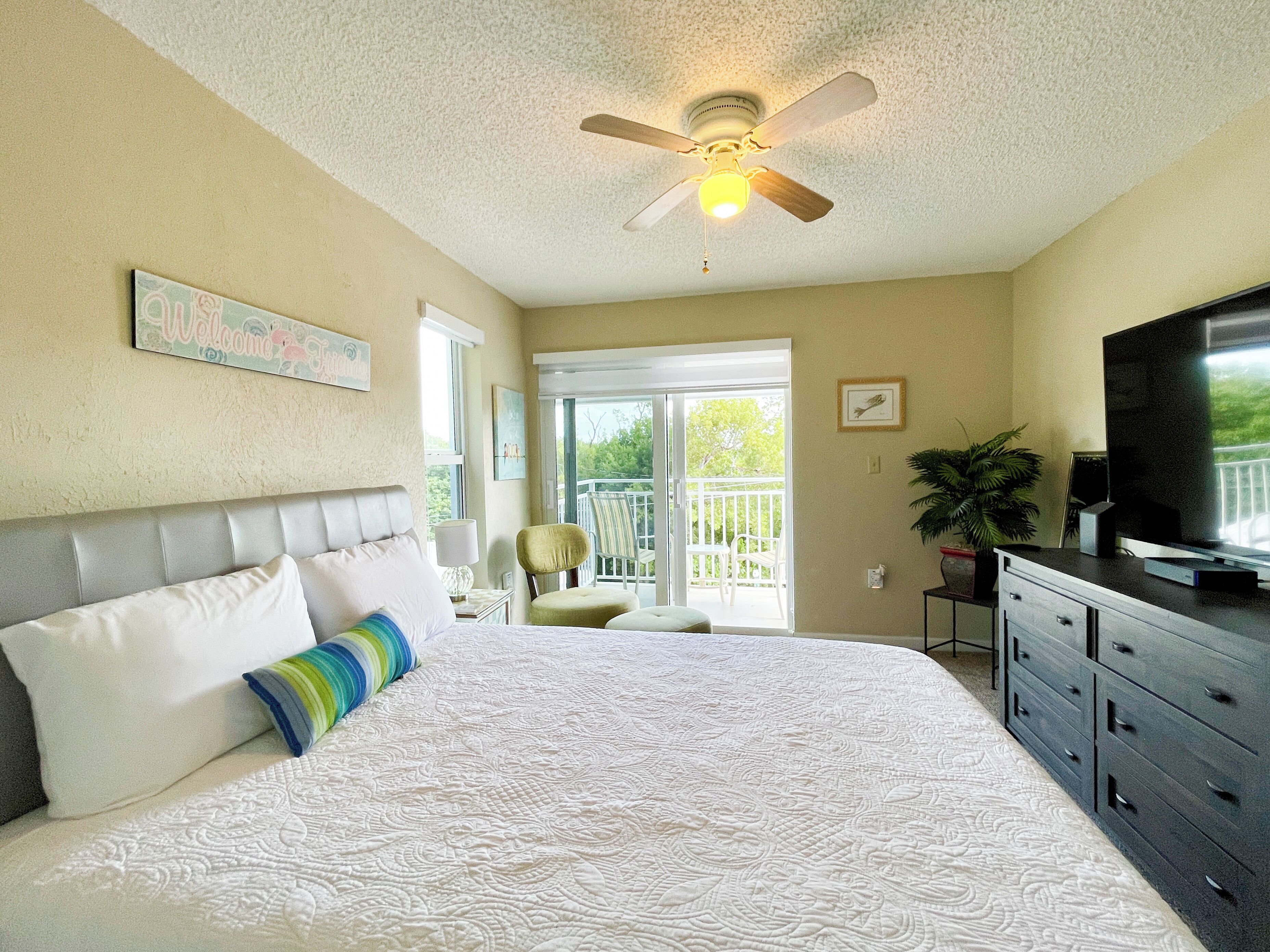 3 chambres, fer et planche à repasser, Wi-Fi, draps fournis