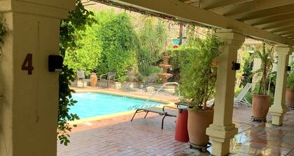 Room 4️⃣- a beautiful studio in boutique hotel, a few steps from Downtown PS 🌺