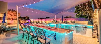 THE MASTERPIECE- Half Acre-8BR-5.5BA