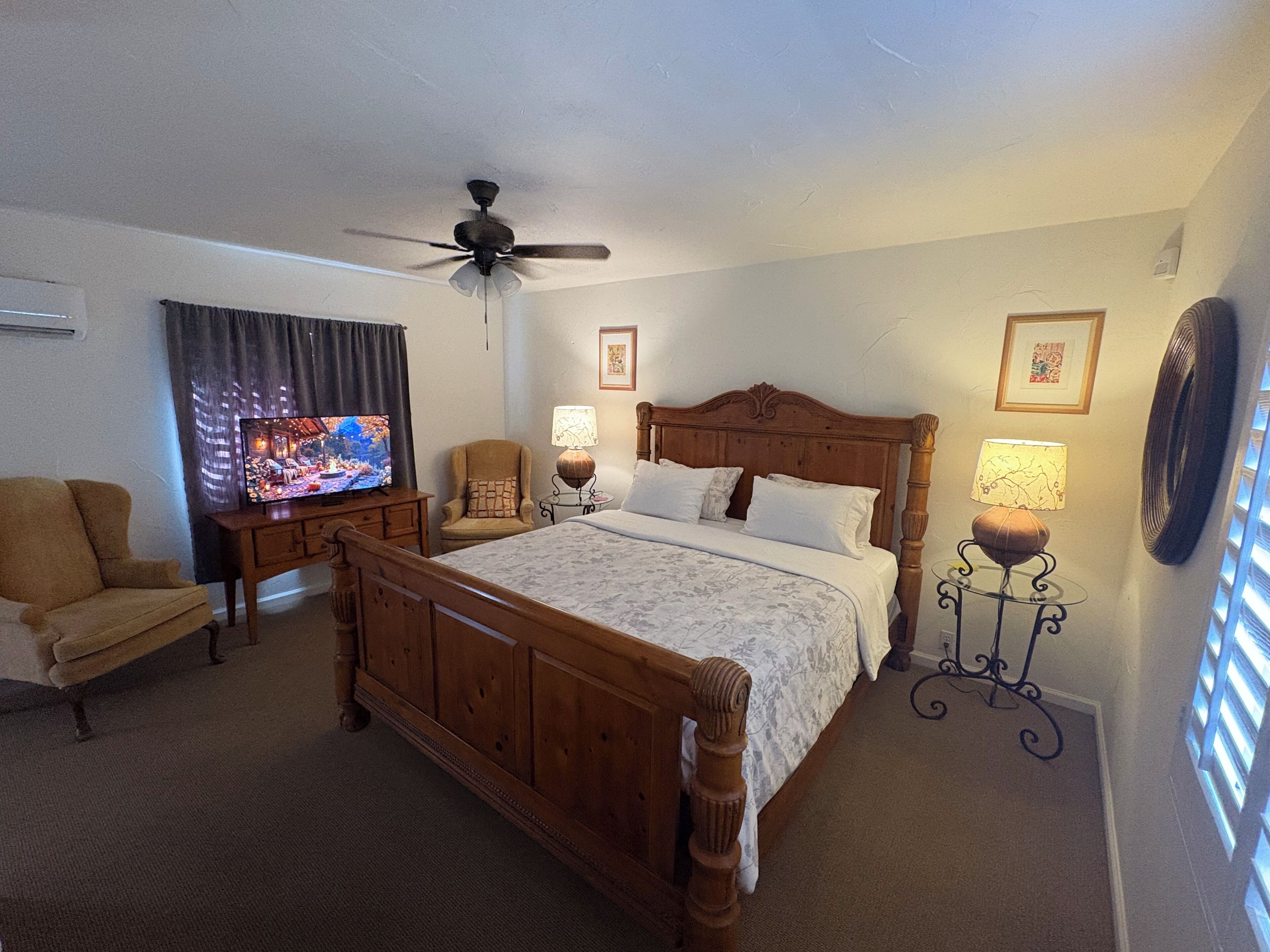 1 habitación, tabla de planchar con plancha, wifi gratis y ropa de cama 