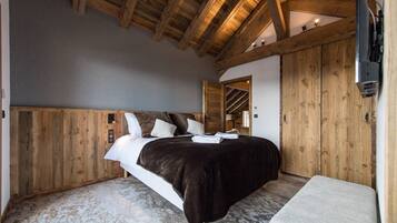 7 bedrooms, free WiFi