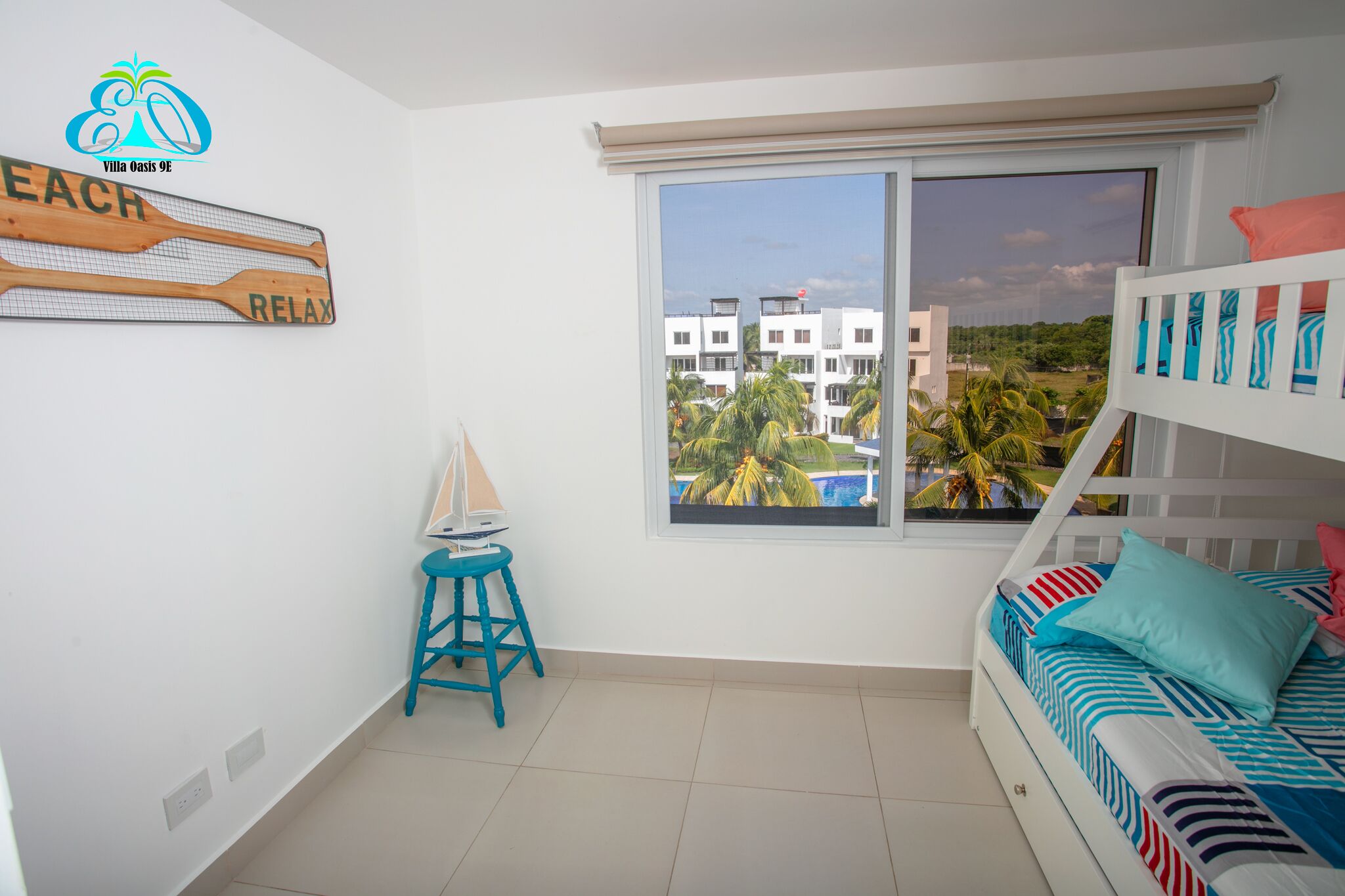 3 habitaciones, tabla de planchar con plancha, wifi y ropa de cama 