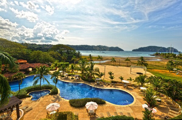 Pool - Bella Vista 4B 3 bdrs ocean view in Los Suenos (Playa Herradura)