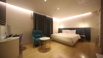Premium Double Room (With Styler) | 2 bedrooms, blackout drapes, iron/ironing board, free WiFi