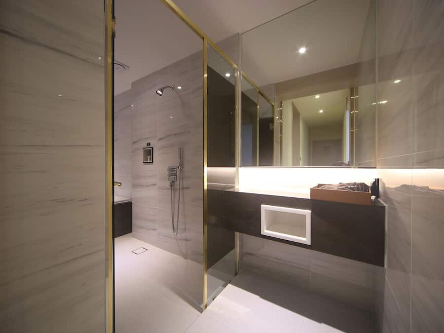 Luxury-Penthouse (Hinoki Bath,Styler) | Badezimmer | Kostenlose Toilettenartikel, Haartrockner, Hausschuhe, Bidet