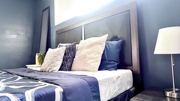 2 bedrooms, iron/ironing board, WiFi, bed sheets