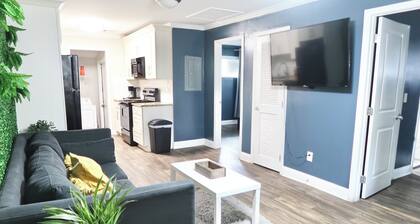 Wonderful Home away from home / 5 min from airport/ 10 min ATL/ Free Parking