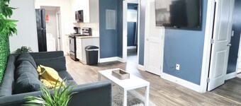 Wonderful Home away from home / 5 min from airport/ 10 min ATL/ Free Parking