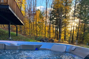 Tina de hidromasaje al aire libre