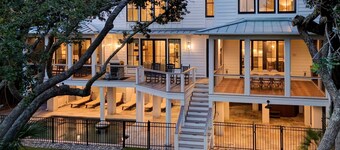 Discounts! OCEANFRONT STUNNER- Discounted Rates! Pool, Hot Tub, Elevator🌞