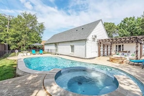 Indoor pool, a heated pool - Book NOW - Spacious Villa, Heated Pool & Backyard Garden Oasis! (Dallas)