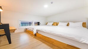 Basic Room, 1 Bedroom (302 (ocean view)) | 1 bedroom, free WiFi - Jeju Eseutteuleya Pension (Jeju City)
