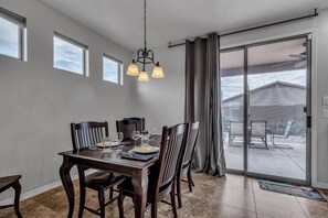 Dining - Mesa Escape Near Golf & Hiking Trails | Community Pool, Hot Tub, Tennis & Basketball (Mesa)