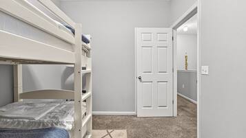 3 bedrooms, iron/ironing board, free WiFi, bed sheets