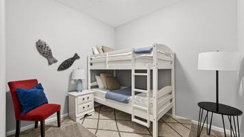 3 bedrooms, iron/ironing board, free WiFi, bed sheets