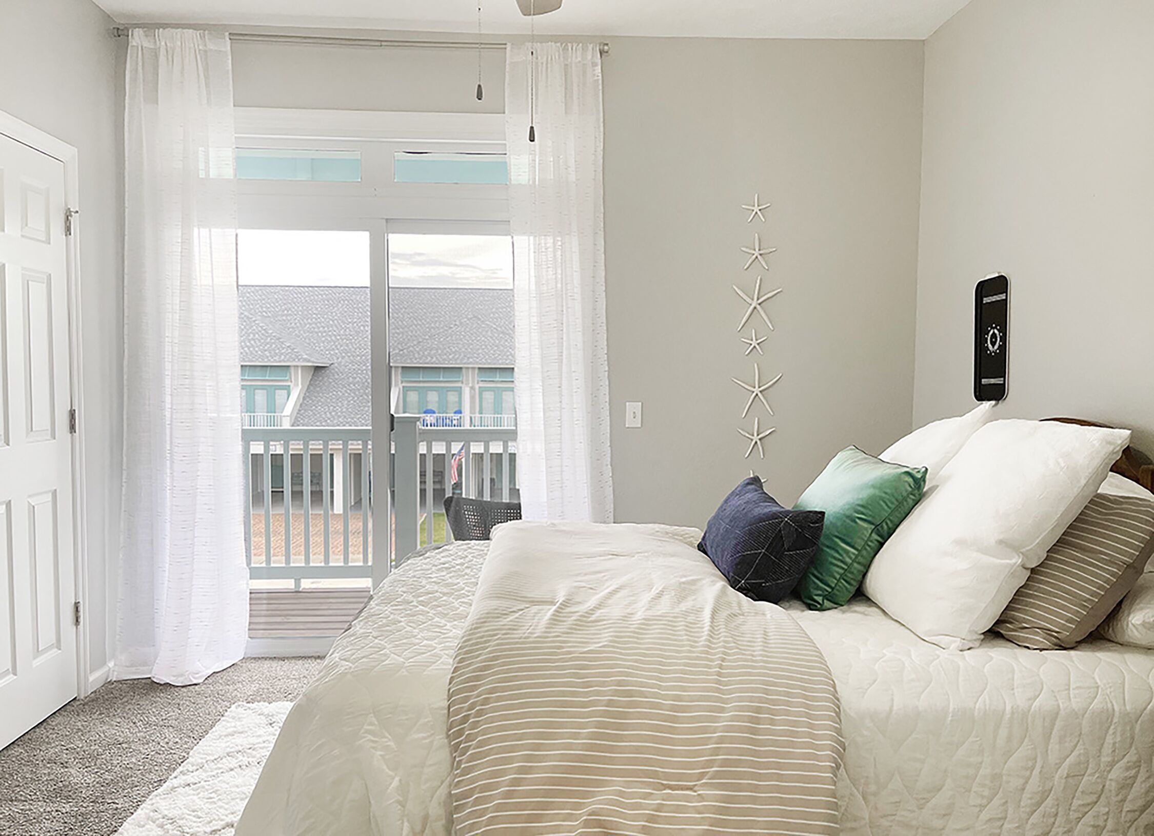 3 chambres, fer et planche à repasser, Wi-Fi, draps fournis