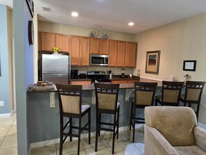 Microwave, oven, stovetop, dishwasher - ASD Friendly Home near Disney World (Kissimmee)