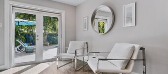 Near Beaches and Wilton Drive