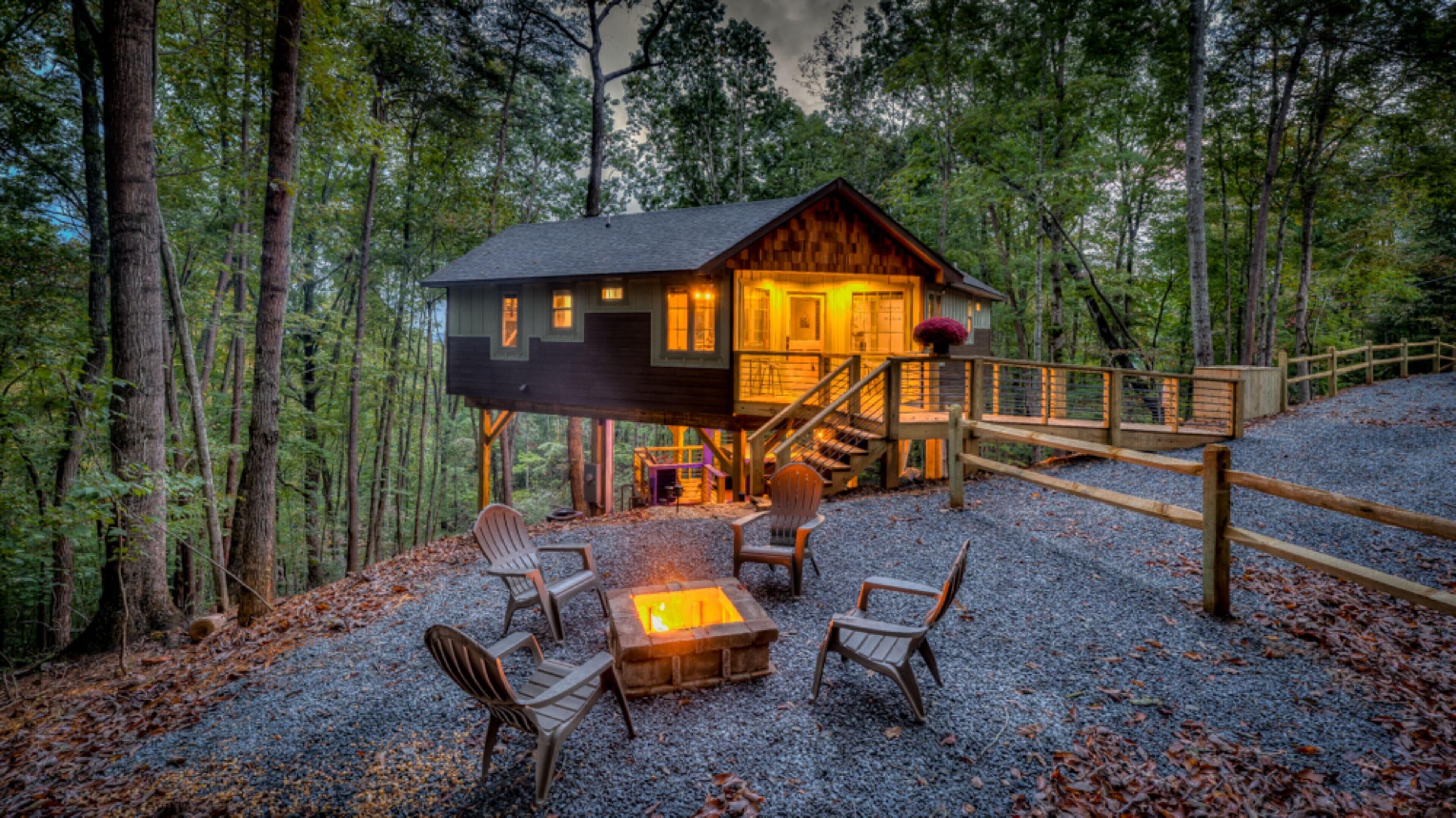 House, 2 Bedrooms, Mountain View | Exterior