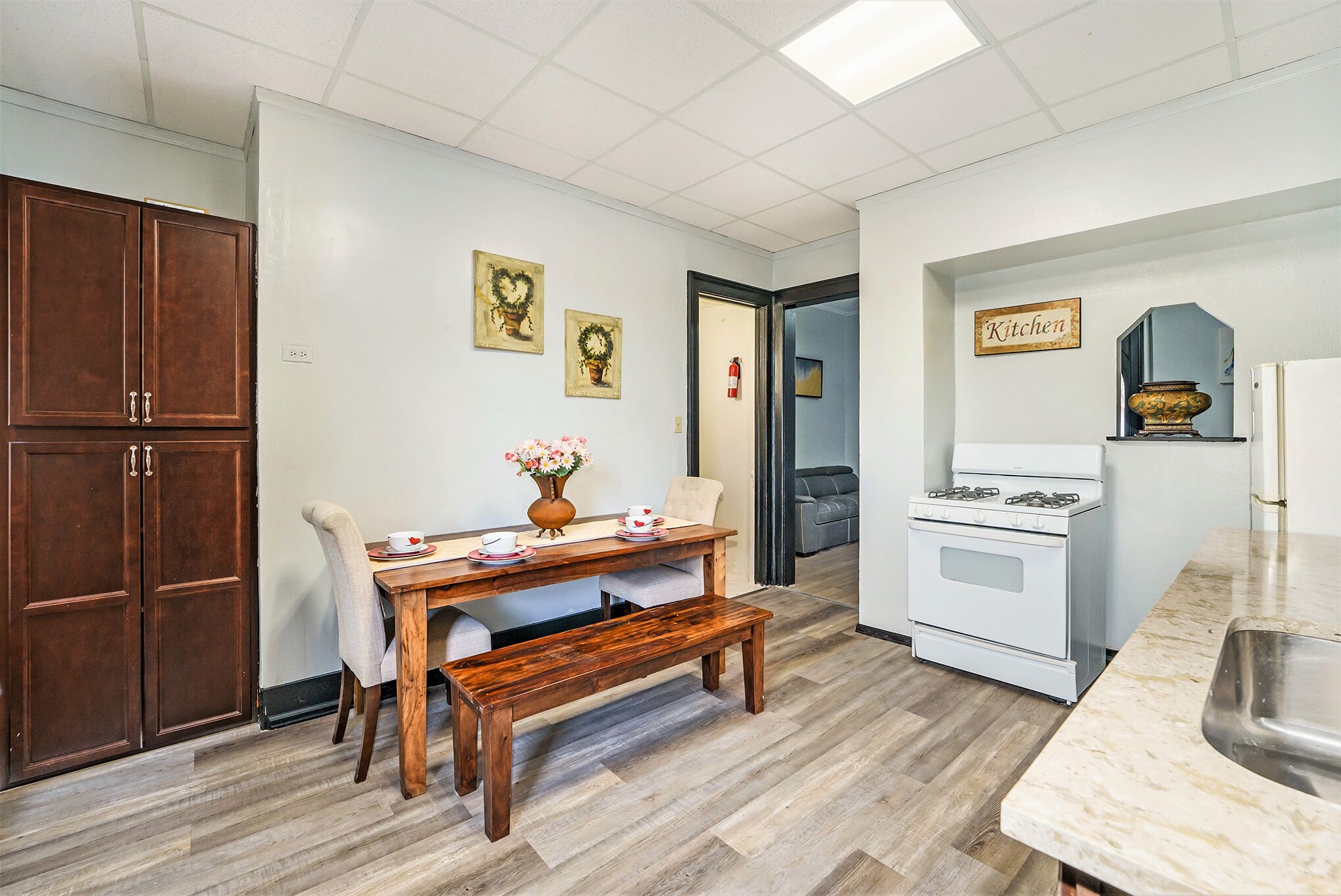 Beautiful Large 1 bed 1 bath in Capitol Hill denver