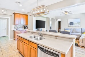 Interior - Dog-Friendly Home w/ Private Hot Tub, High-Speed WiFi, AC, Washer/Dryer & Patio (Davenport)