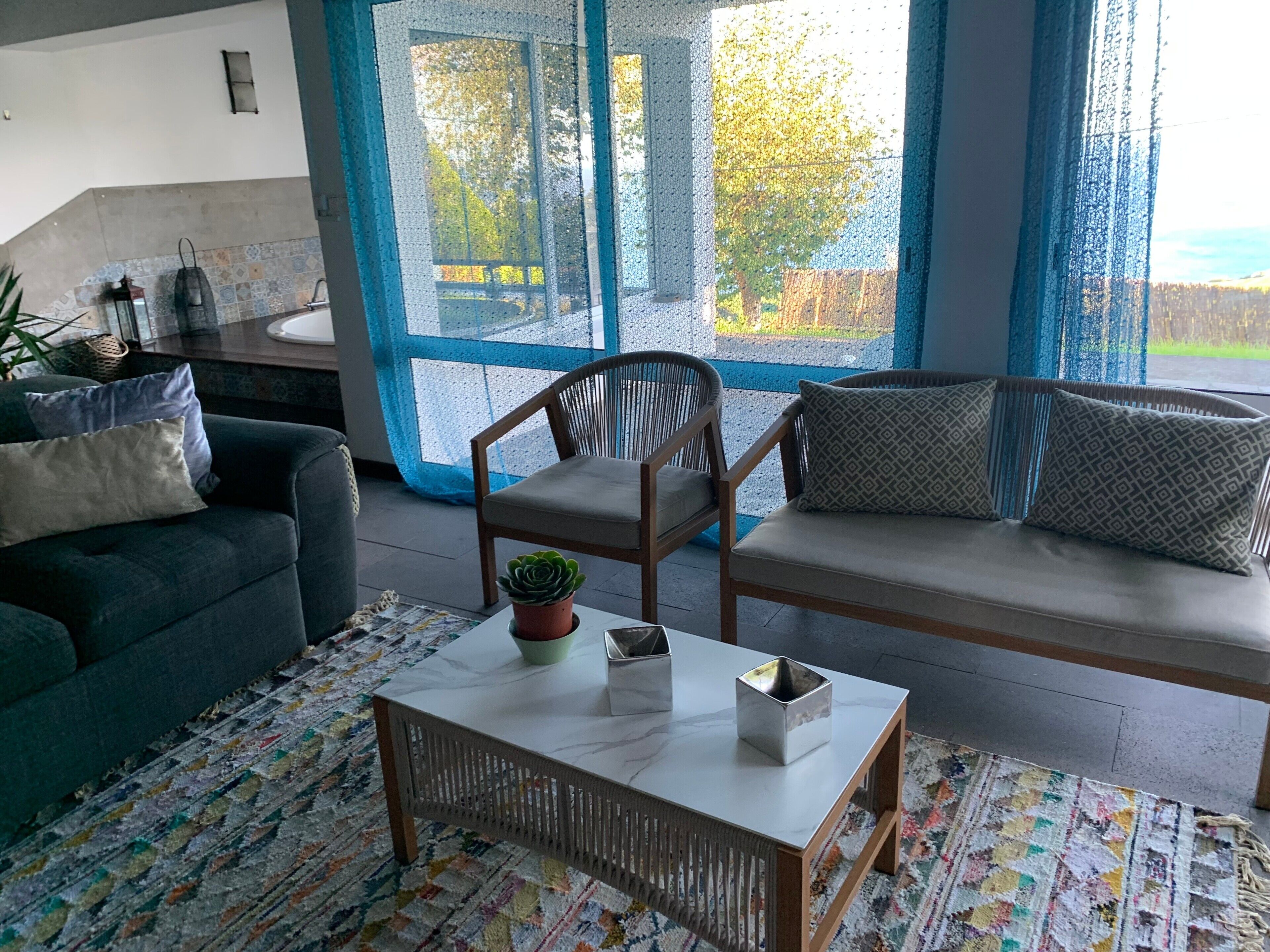 Televisión, chimenea