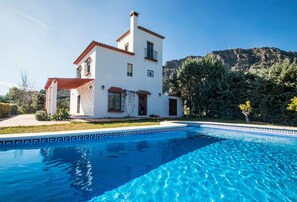 Pool - Villa "Caminito del Rey" with Mountain Views, Pool, Garden, Air Conditioning and Wi-Fi (Alora)