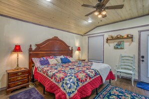 1 chambre, fer et planche à repasser, accès au Wi-Fi (inclus)