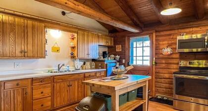 Lincoln Log Cabin · Elkhorn 3 Bedroom 2 Bathroom Log Cabin Sleeps 8