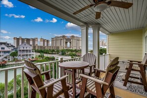 Unclassified image, 5 of 27, button