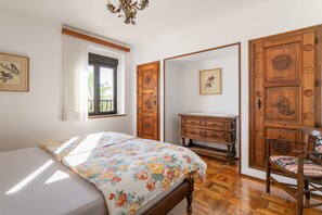 4 Schlafzimmer, Bügeleisen/Bügelbrett, kostenloses WLAN, Bettwäsche