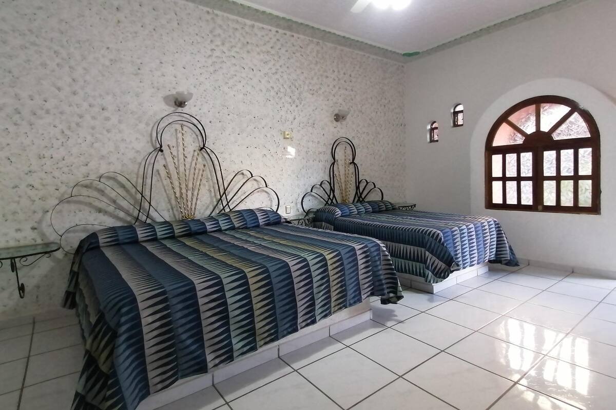 Comfort Studio Suite | Iron/ironing board, free WiFi, bed sheets